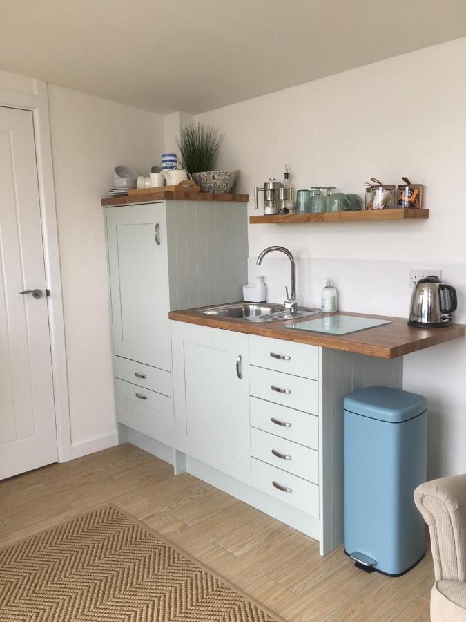 1-Bedroom Chalet With Parking On Site Looe Kültér fotó