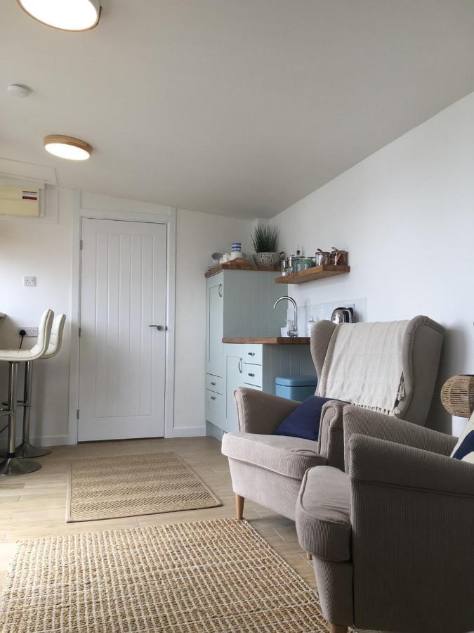 1-Bedroom Chalet With Parking On Site Looe Kültér fotó
