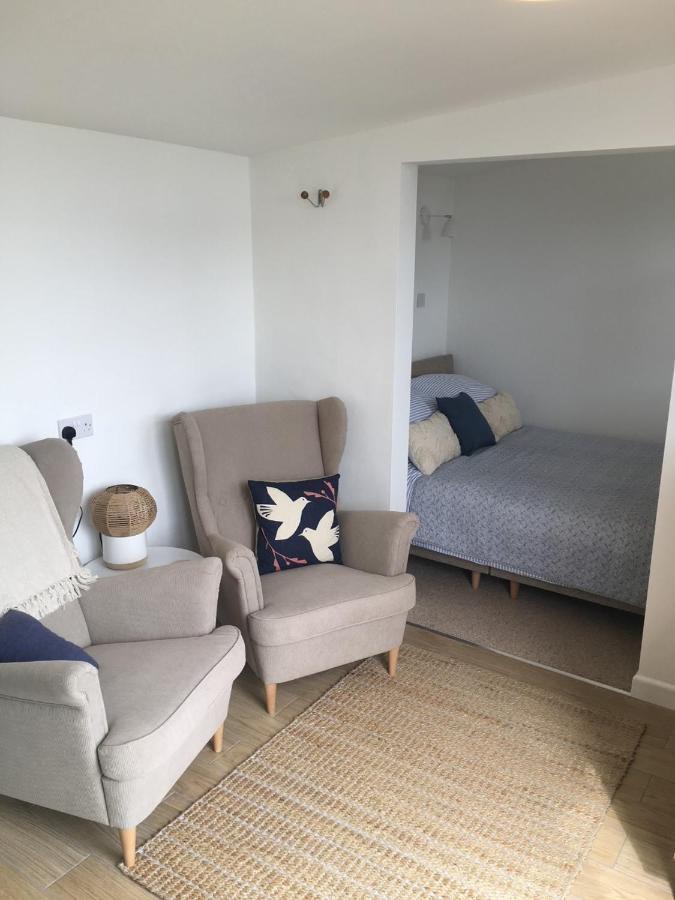1-Bedroom Chalet With Parking On Site Looe Kültér fotó